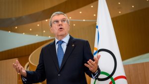 El presidente del Comité Olímpico (COI)  Thomas Bach evaluará la situación actual, marcada por la pandemia de coronavirus, con las federaciones internacionales. AFP