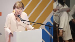 La ministra del Interior, Alicia Arango, había anunciado consultas virtuales con comunidades de regiones apartadas que no cuentan con el servicio de internet. Archivo