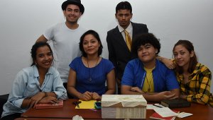 Concurso de cuentos y poesías.  Cortesía