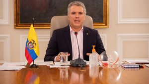 Una de las primeras medidas que tomó el presidente en el marco de esta emergencia fue subsidiar el equivalente al 40 % de un salario mínimo a todos los trabajadores de las empresas que hayan tenido una disminución de un mínimo del 20 % en su facturación.
Colprensa