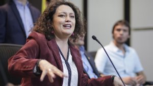 A Claudia López, la Fiscalía le adelanta investigación por los mismos hechos. Colprensa.