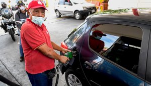 La oportunidad para el mercado colombiano dependerá de sí el estado Táchira se abastece de la gasolina subsidiada o del combustible con precio internacional. AFP