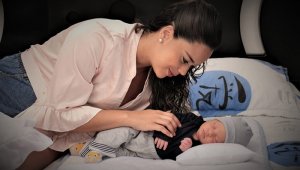 En la época de pandemia el nacimiento de bebés ha seguido el ritmo normal y en el hospital se atienden los partos con todos los elementos de bioseguridad. Cortesía