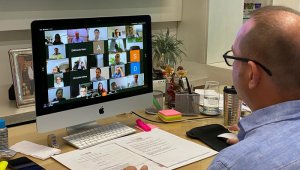 Por primera vez en la historia, el Congreso tuvo que cambiar el salón de sesiones por los encuentros virtuales. Ya, incluso, han aprobado proyectos por esta vía. Archivo