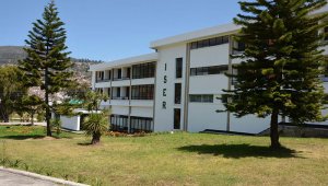 El rector del Iser dijo que ya empezaron los procesos de matrículas y que los estudiantes pueden concretar los procedimientos a través de la plataforma virtual del Iser. Cortesía