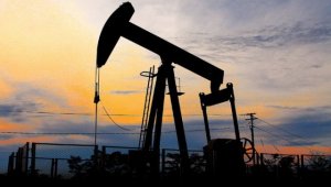 La caída es dramática para un país con ingresos altamente dependientes del crudo. Archivo / La Opinión