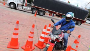 En conjunto, las autoridades viales han venido desarrollando diferentes campañas de prevención para lograr mayor conciencia de precaución por las carreteras de la región: Cortesía para La Opinión