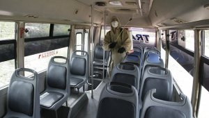 Los conductores de busetas aseguran que respetan las medidas de bioseguridad, pero que la situación  generada por la pandemia del coronavirus no les permite suplir sus necesidades. Archivo / La Opinión