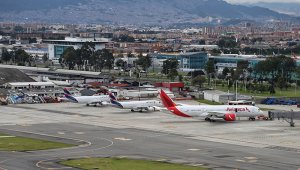 Aeropuerto Internacional El Dorado. Colprensa