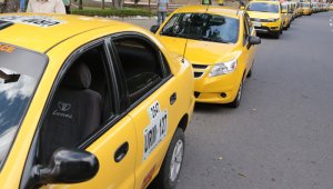 Los vehículos tendrán restricción desde las 00:00 hasta las 23:59 horas. Archivo