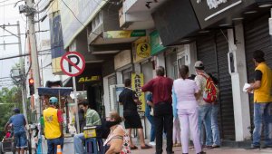 La medida de pico y cédula busca disminuir las aglomeraciones en las calles de la ciudad  Juan Pablo Cohen