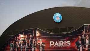 El club no reveló la identidad de los jugadores. Dos futbolistas más estarán en cuarentena por ser “casos sospechosos”. AFP