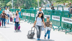 El no reconocimiento del desplazamiento forzado hacia Venezuela constituye una barrera de acceso a los derechos de esta población. Archivo La Opinión