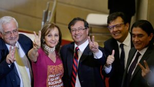Gustavo Petro empieza a afianzar su nombre, una vez más, en el Polo.  Archivo La Opinión
