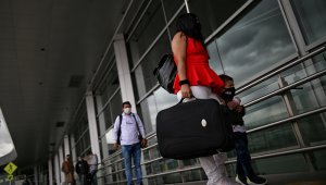 Reactivación de vuelos nacionales e internacionales en Colombia. Colprensa