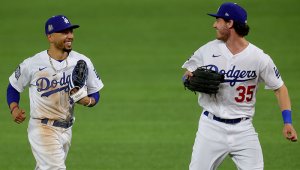 El primer duelo de la Serie Mundial quedó 8-3. AFP