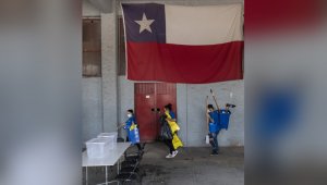 Chile adaptó a la realidad de la pandemia del coronavirus los lugares de votación, que a partir de las 08:00 de la mañana comenzarán a recibir a los electores. AFP
