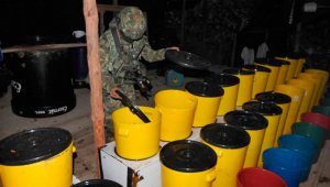 En los laboratorios se encontraron 1.208 kilos de cocaína.  Ejército Nacional