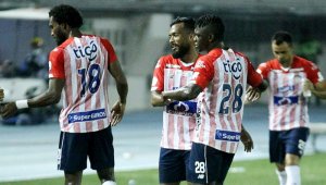 Junior enfrenta a Colonia a las 7:30 pm. Colprensa