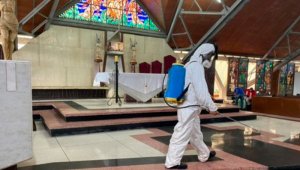 Los lugares de culto fueron sometidos a un concienzudo proceso de desinfección. Cortesía
