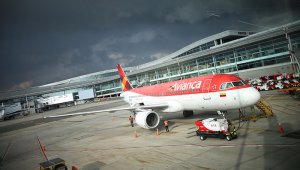 Dentro de las sanciones que podría llegar a tener Avianca en caso de ser hallada responsable, se encuentra una multa hasta por 21.050 salarios mínimos, lo que equivale a $19.267 millones.  Colprensa
