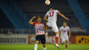 Junior hizo respetar su casa en Barranquilla y por ahora va con ventaja 2-1 en su serie frente a Unión La Calera de Chile. AFP