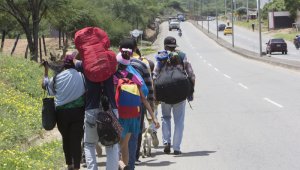 Se espera que 134.000 de ellos regresen enero regresen a su país, esto luego de la temporada navideña.  Archivo