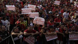 La hinchada motilona se manifestó el 1 de marzo tras unas ofensivas declaraciones de José Cadena.  Archivo / La Opinión