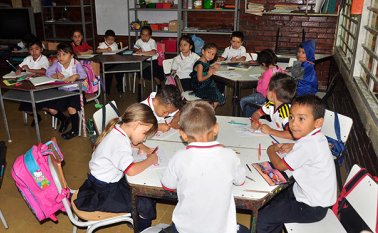 Más de 200 niños y jóvenes, después de dos meses de clases, ya cuentan con el servicio.