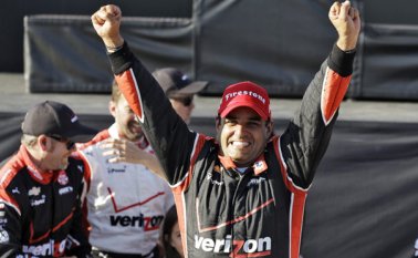 El piloto bogotano ganó el circuito callejero de Florida, que marca el arranque de la temporada 2015 de la IndyCar.  (Foto AP)