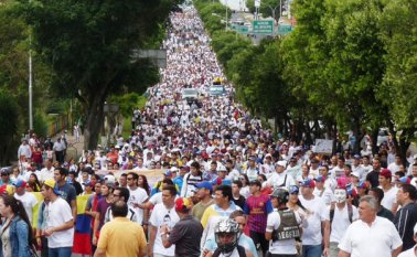 Las calles de San Cristóbal se inundaron de gente. Eilyn Cardozo