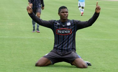 El jugador ecuatoriano hizo el anuncio de su llegada en la cuenta de Twitter. Tomada de Internet