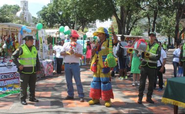 La iniciativa fue apoyada por escuelas y empresas privadas. Policía Nacional