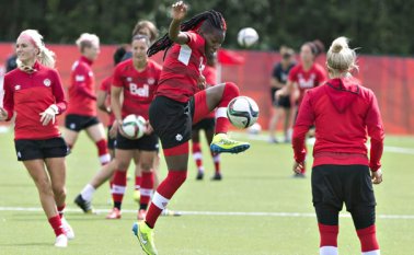 El seleccionado canadiense dará hoy el primer paso hacia la búsqueda del título en el Mundial de fútbol cuando haga su estreno ante China en la primera jornada. AP