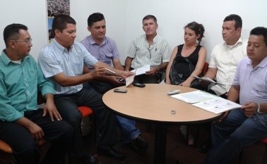 La Opinión