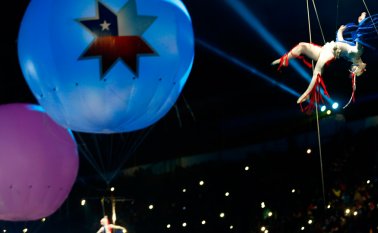 El cielo chileno se llenó de colores durante la inauguración de la Copa América. AFP