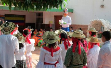 Los participantes son formados en danza, teatro, música y artes plásticas. Cortesía