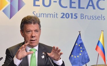 Desde Italia el presidente Juan Manuel Santos recjazó los atentados de las Farc en el país y dijo que perjudica la credibilidad de la opinión pública para la paz de Colombia. Presidencia
