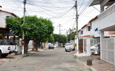 El alumbrado que hay en el interior de los conjuntos cerrados no es competencia del municipio, sino de los inquilinos. Edinsson Figueroa