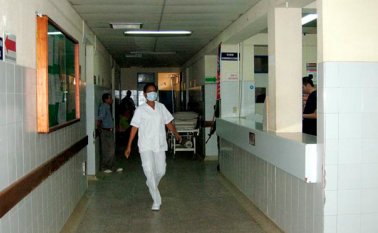 La Contraloría instó a los hospitales a implementar medidas de saneamiento fiscal y financiero. Colprensa