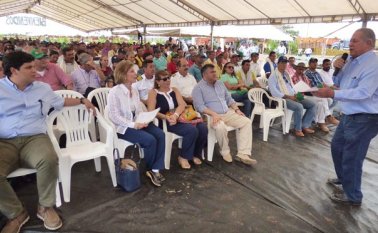 En la asamblea de palmicultores, que se celebró el sábado en Tibú, se informó que la planta estaría terminada en mayo de 2016. Sin embargo, los palmicultores señalaron que debería estar funcionando hace cinco años. Reinaldo Cañizares