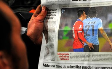 El defensor chileno Gonzalo Jara espera la decisión de la comisión disciplinaria de la CSF. AFP