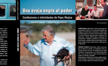 Libro ‘Una oveja negra al poder’, escrito por los periodistas uruguayos Andrés Danza y Ernesto Tulbovitz. Internet