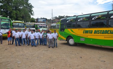 Los conductores de Corta Distancia protestan porque cambio de ruta en San Antonio, Venezuela. Rodrigo Sandoval