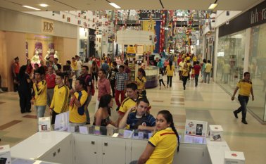 Los centros comerciales aprovecharon la celebración de la Copa América de Chile para mejorar el flujo de visitantes. Archivo