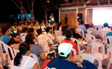 Líderes comunales de Vallesther, Santa Ana, Morelli, Nuevo Milenio y Policarpa Salavarrieta se reunieron con la Policía. Cortesía