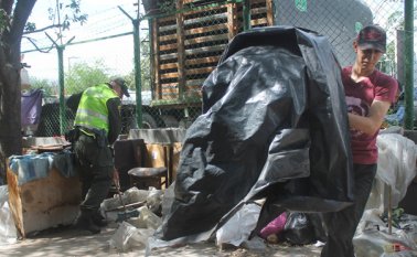 Los árboles del parque Lineal fueron podados y del lugar retiradas unas tres toneladas de basura que habían convertido el sitio en un antro al que daba miedo ir. Orlando Carvajal