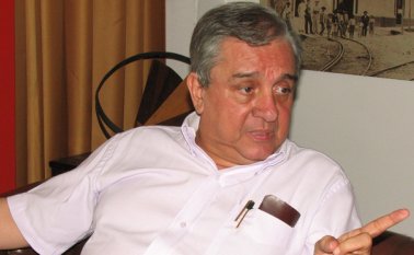 Patrocinio Ararat es el presidente de la Fundación El Cinco a las Cinco y uno de los organizadores del foro. Archivo