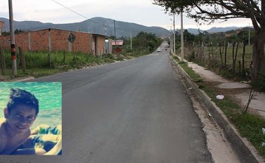 En el fondo, el lugar donde se accidentó Elías García. En la foto pequeña, Juan Sebastián Arévalo. Cortesía