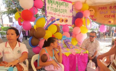 Entre las actividades programadas hubo una marcha que llegó al parque 29 de Mayo, donde había diferentes actos para las madres y sus bebés. Daicy Echeverri